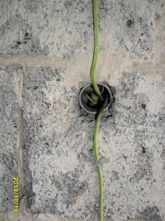 Earth Wires From Gas Meter.jpg