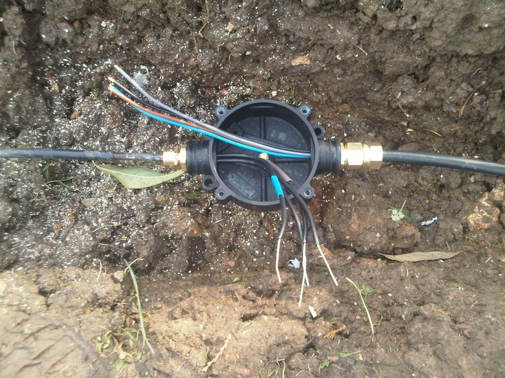 [ElectriciansForums.net] Repairing imperial mineral cable