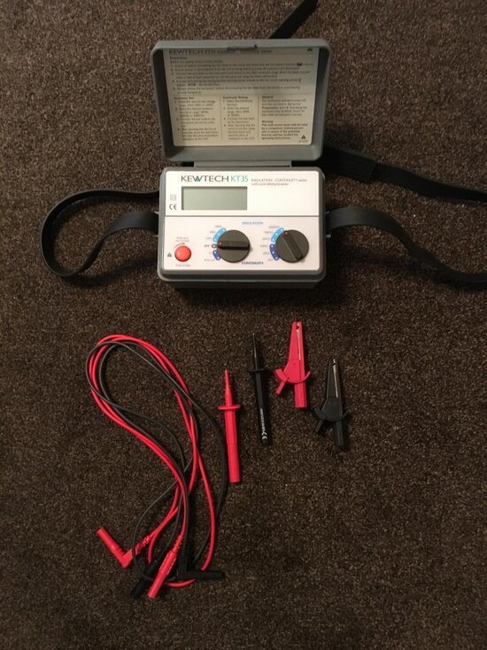 Megger MIT320 013.jpg