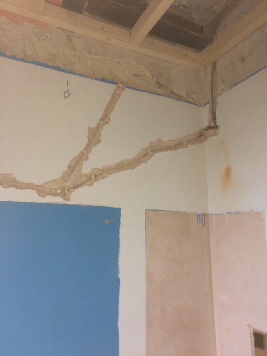 Bathroom 1.jpg