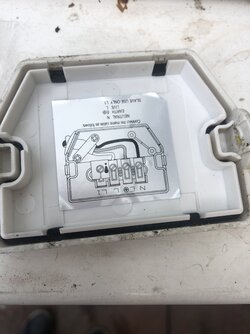 New Outside Light - connections different BC30452F-2E3A-4EB6-99CE-4FBB4E680766 - EletriciansForums.net