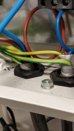 [ElectriciansForums.net] Found during fault finding