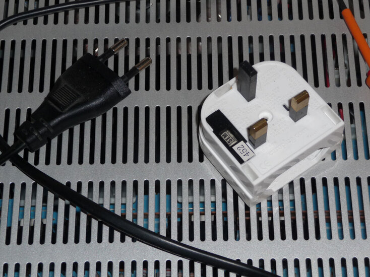 2pinfusedplug.jpg