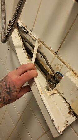 shower2.jpg shower2.jpg