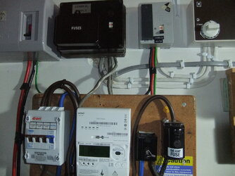 Fuse Board connections to Smart Meter.JPG